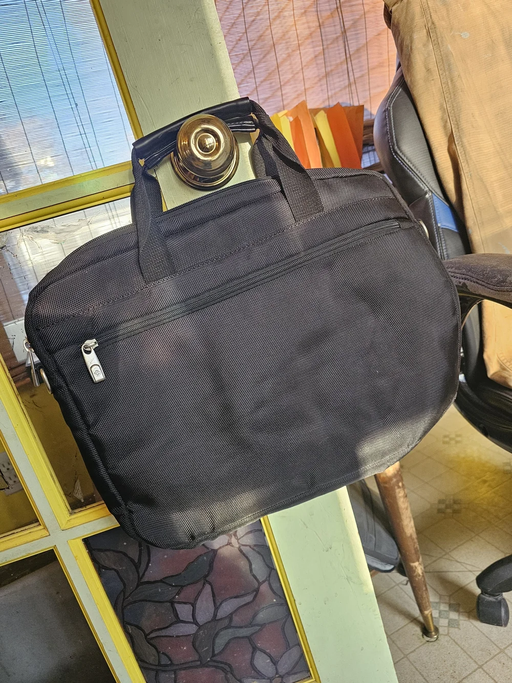 Samsonite Black Laptop Briefcase with Front Zip Pockets